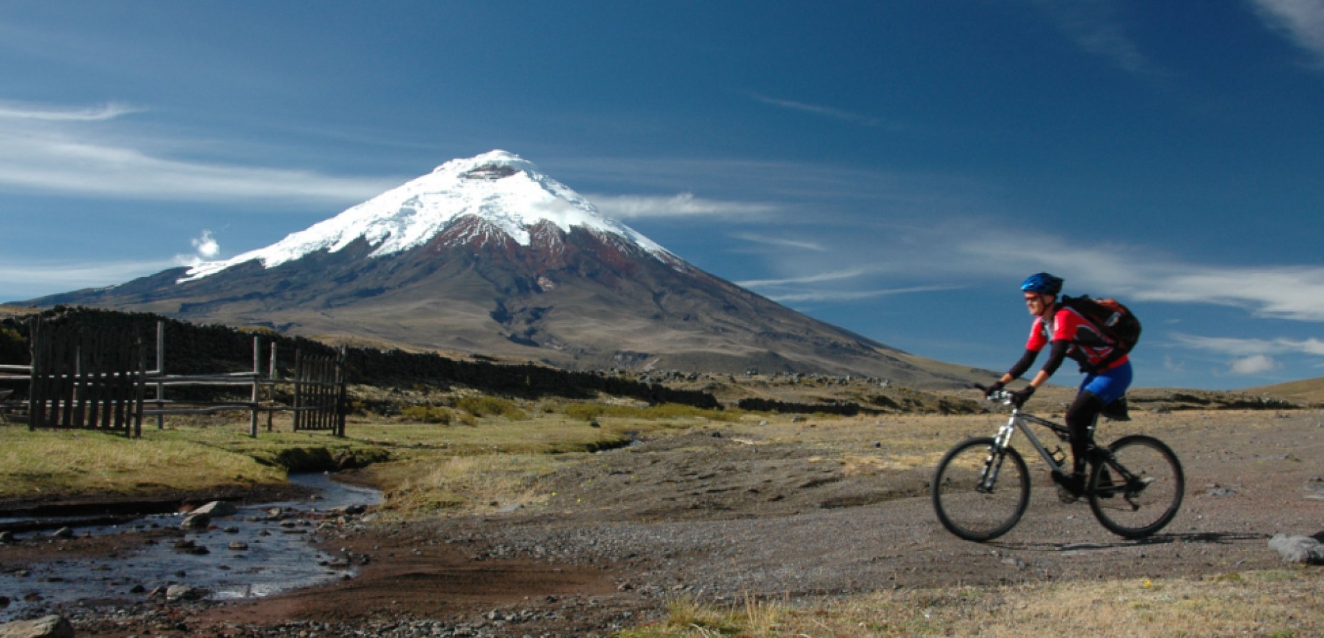  Foto Volcán Cotopaxi - Tour en bicicleta y caminata