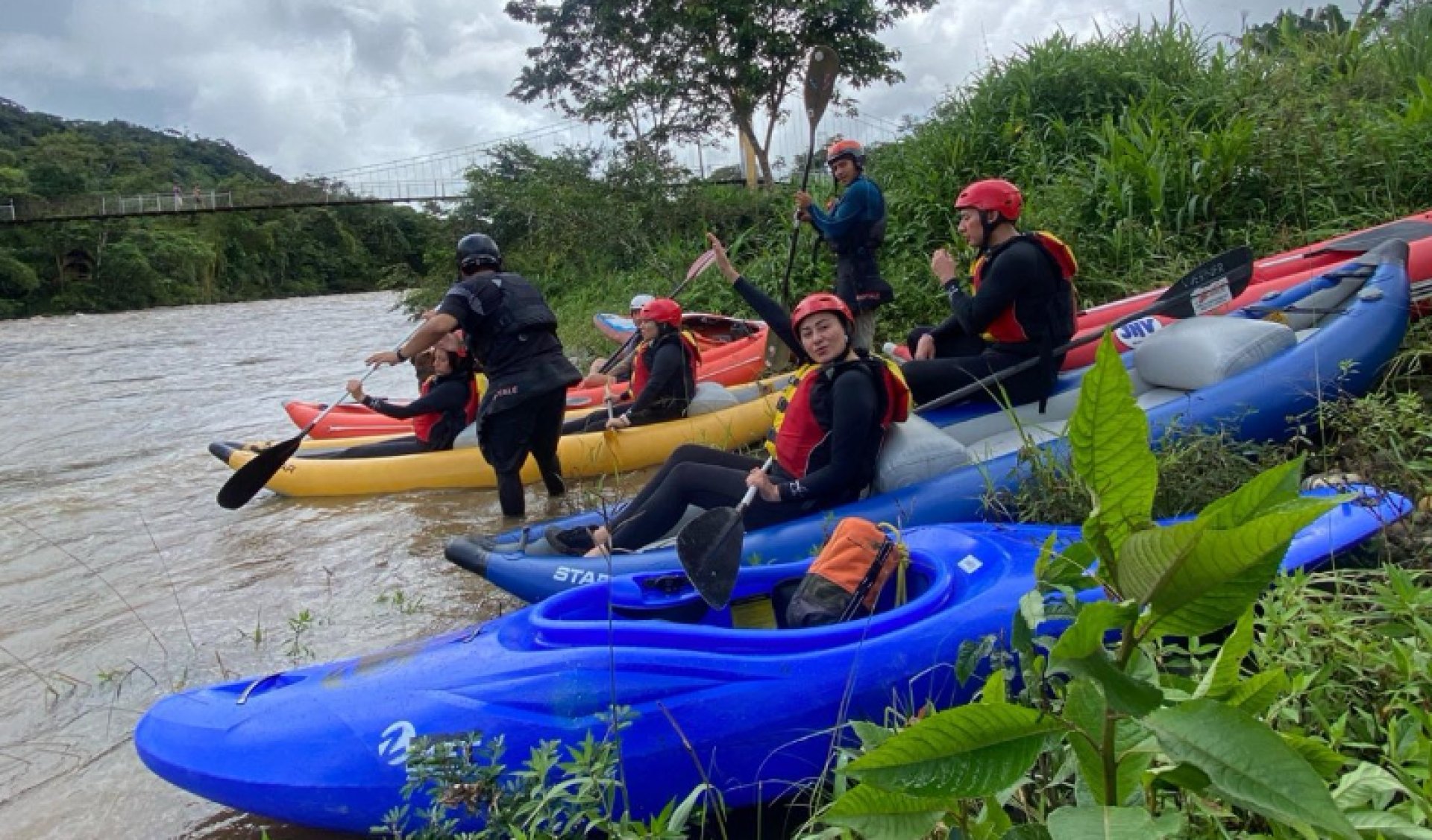  Foto Excursiones de Kayak Puyo - Aguas Calmadas Nivel I 