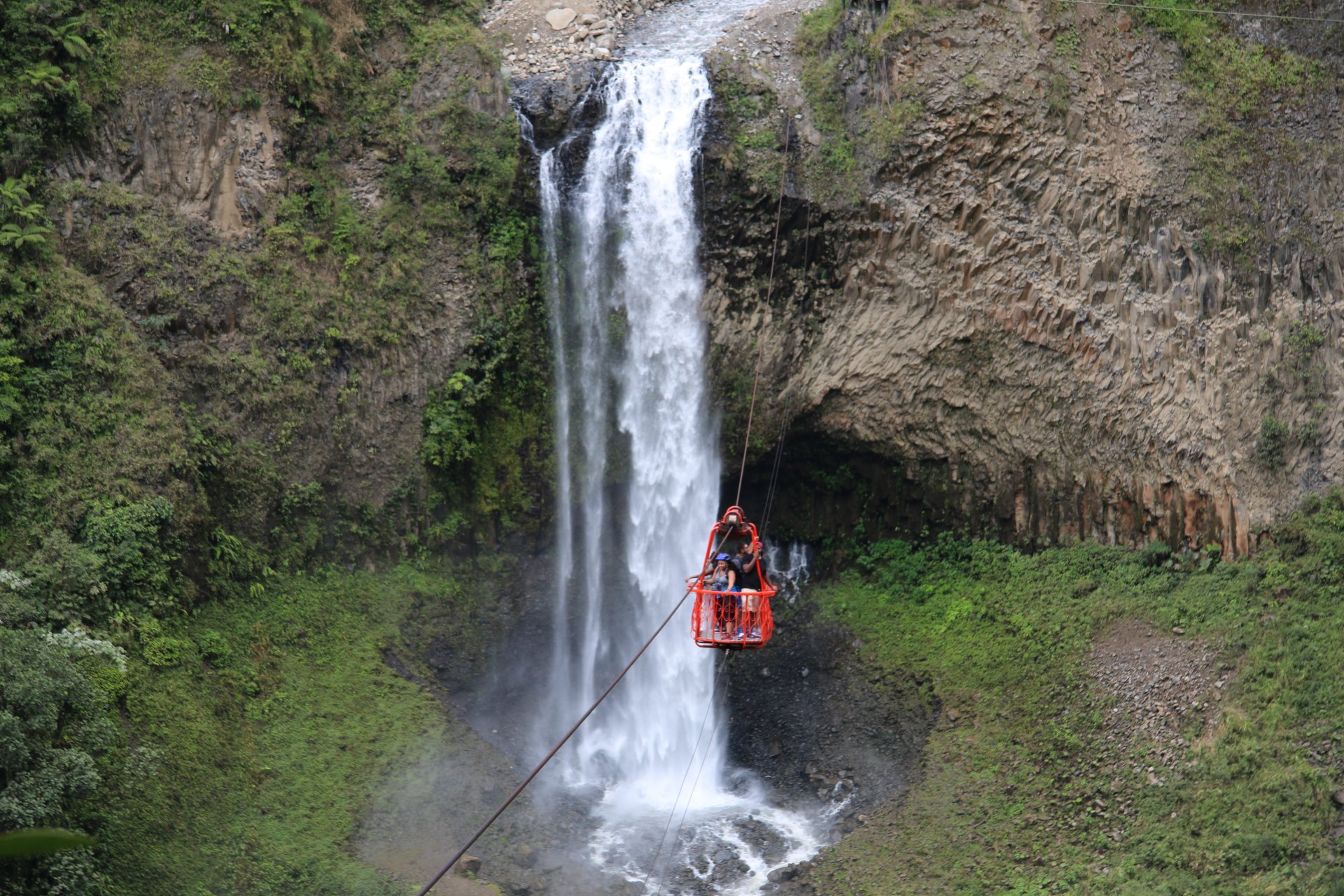  Foto Ruta de las Cascadas - Baños de Agua Santa