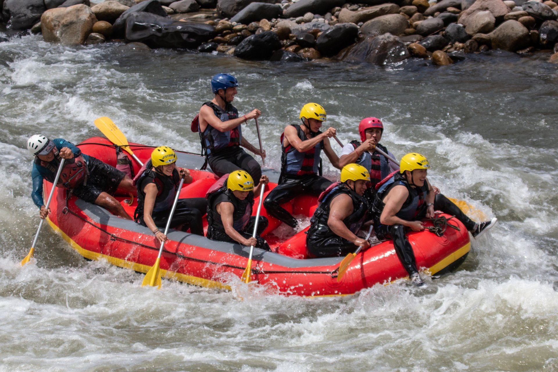  Foto Rafting Rio Pastaza Nivel III + IV - Baños de Agua Santa