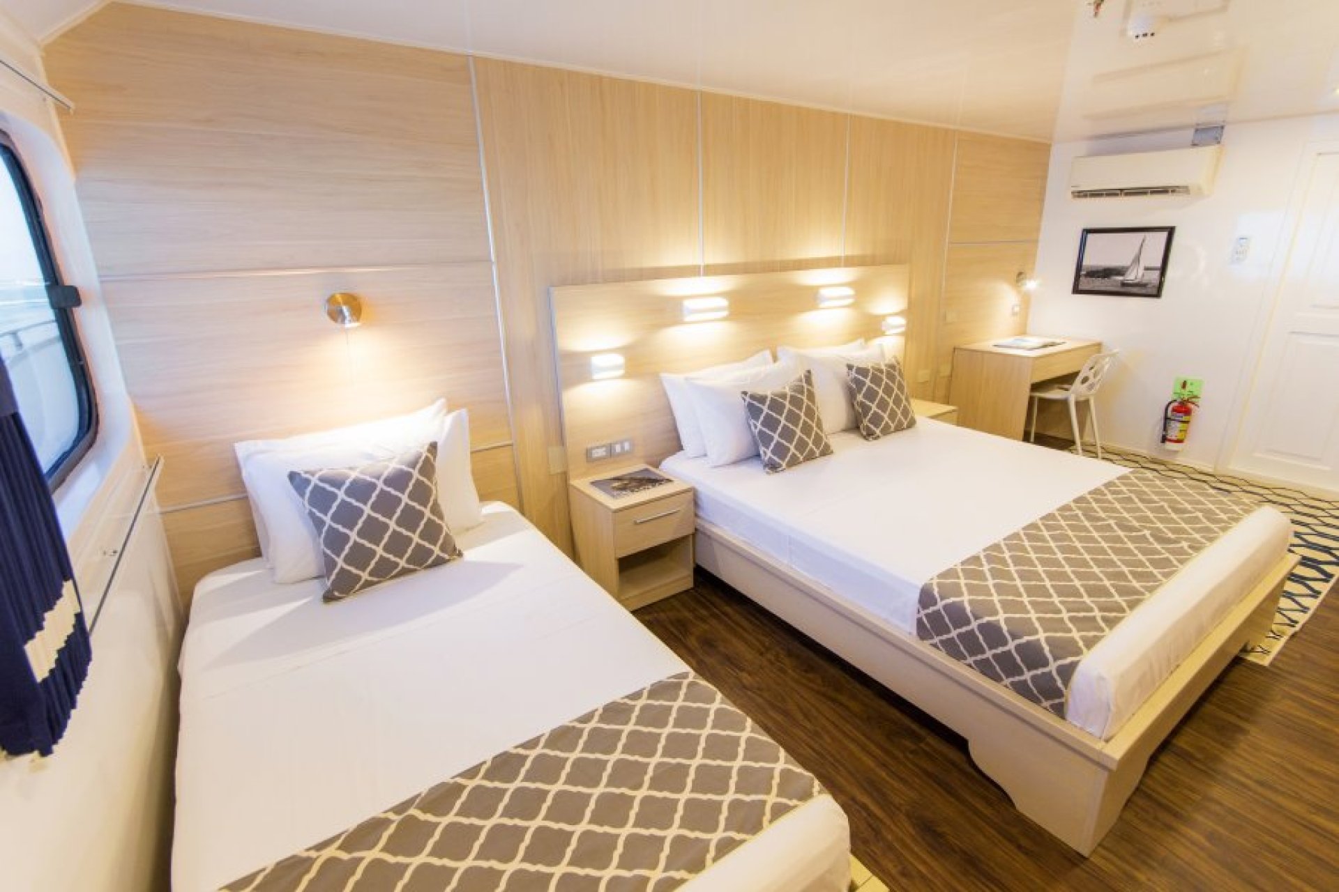  Foto Yate Solaris